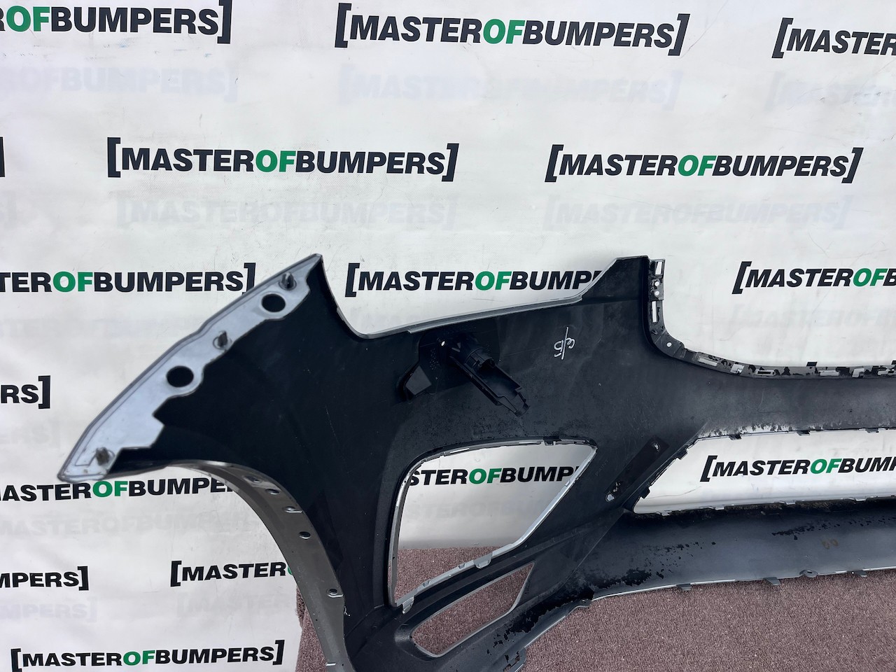 Volvo Xc60 R Design Suv 2017-2020 Front Bumper 4 Pdc + Jets Genuine [n451]