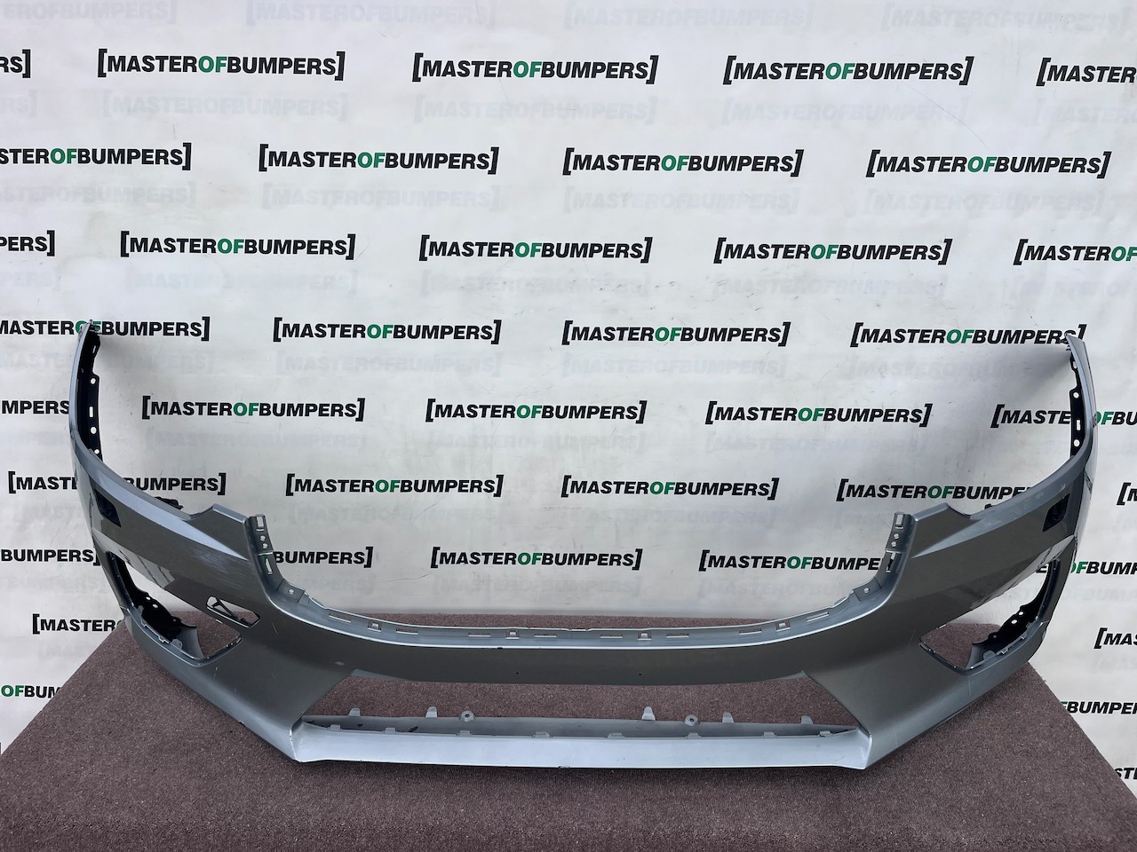 Volvo Xc60 R Design Suv 2017-2020 Front Bumper 4 Pdc + Jets Genuine [n451]