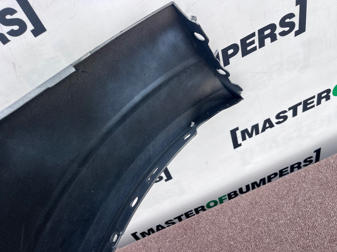 Volvo Xc60 R Design Suv 2017-2020 Front Bumper 4 Pdc + Jets Genuine [n451]