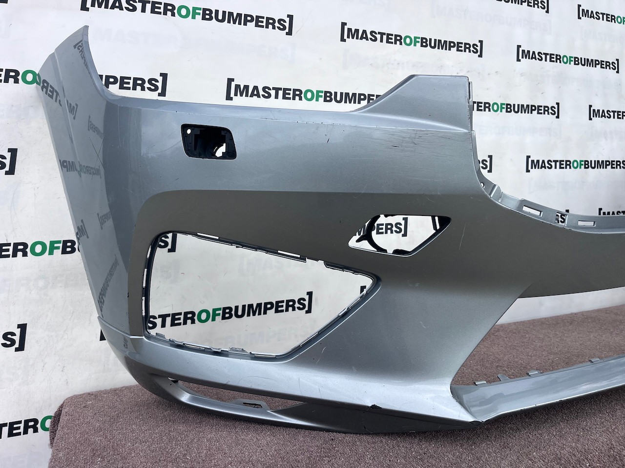 Volvo Xc60 R Design Suv 2017-2020 Front Bumper 4 Pdc + Jets Genuine [n451]