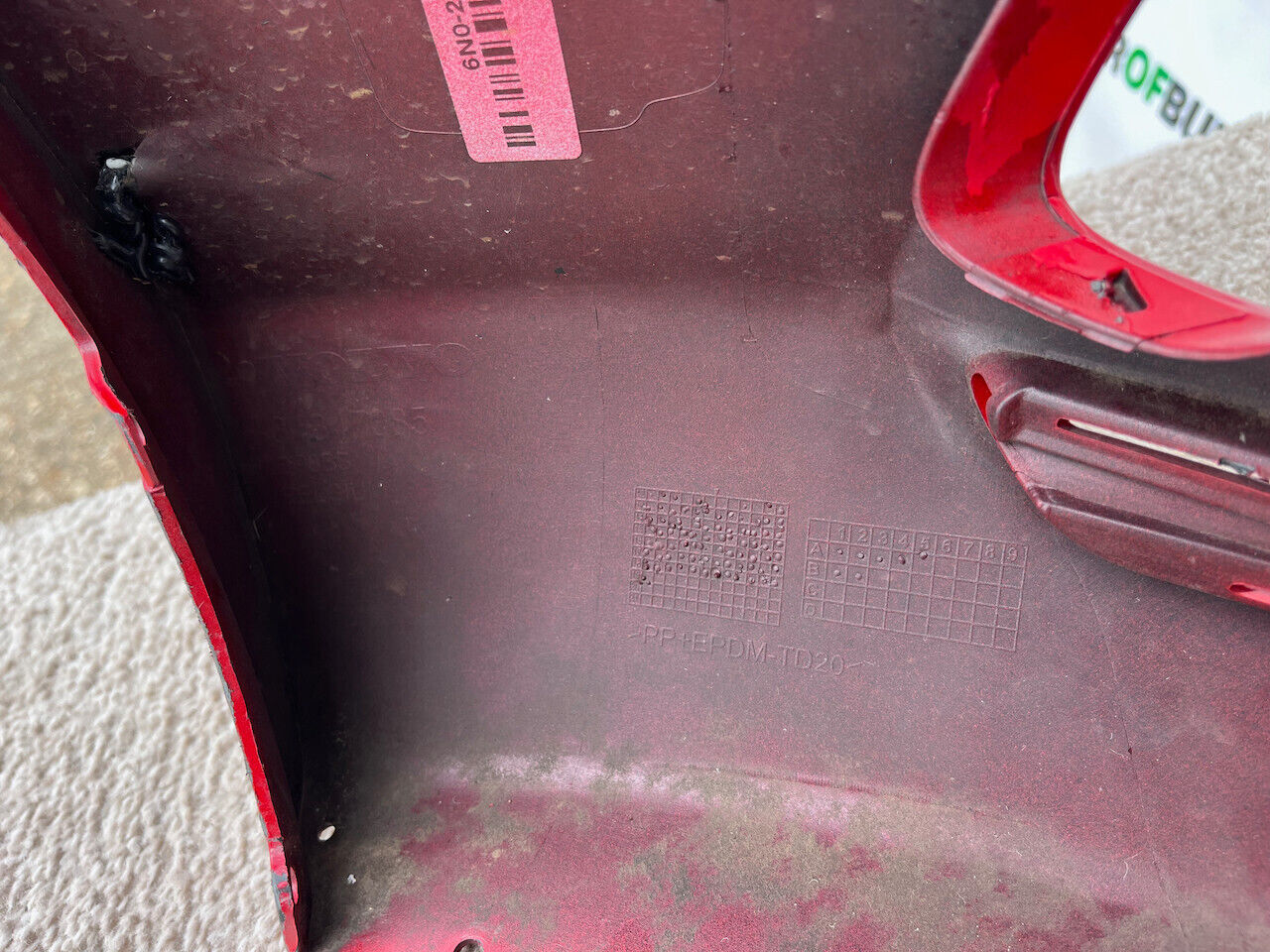 Volvo V40 R Design D3 D4 T5 2012-2019 Front Bumper 4 Pdc + Jets Genuine [n325]