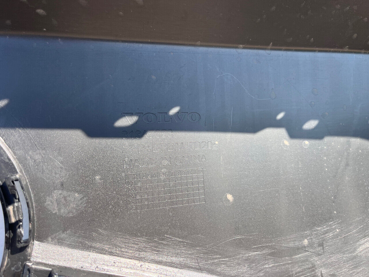 Volvo Ex30 Plus Performance 2024-on Front Bumper 4 Pdc Genuine [n356]