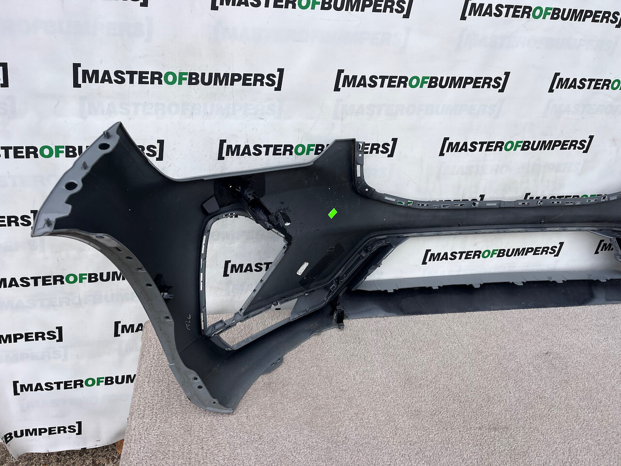 Volvo Xc60 R Design Suv Lift 2021-2024 Front Bumper 6 Pdc +jets Genuine [n365]