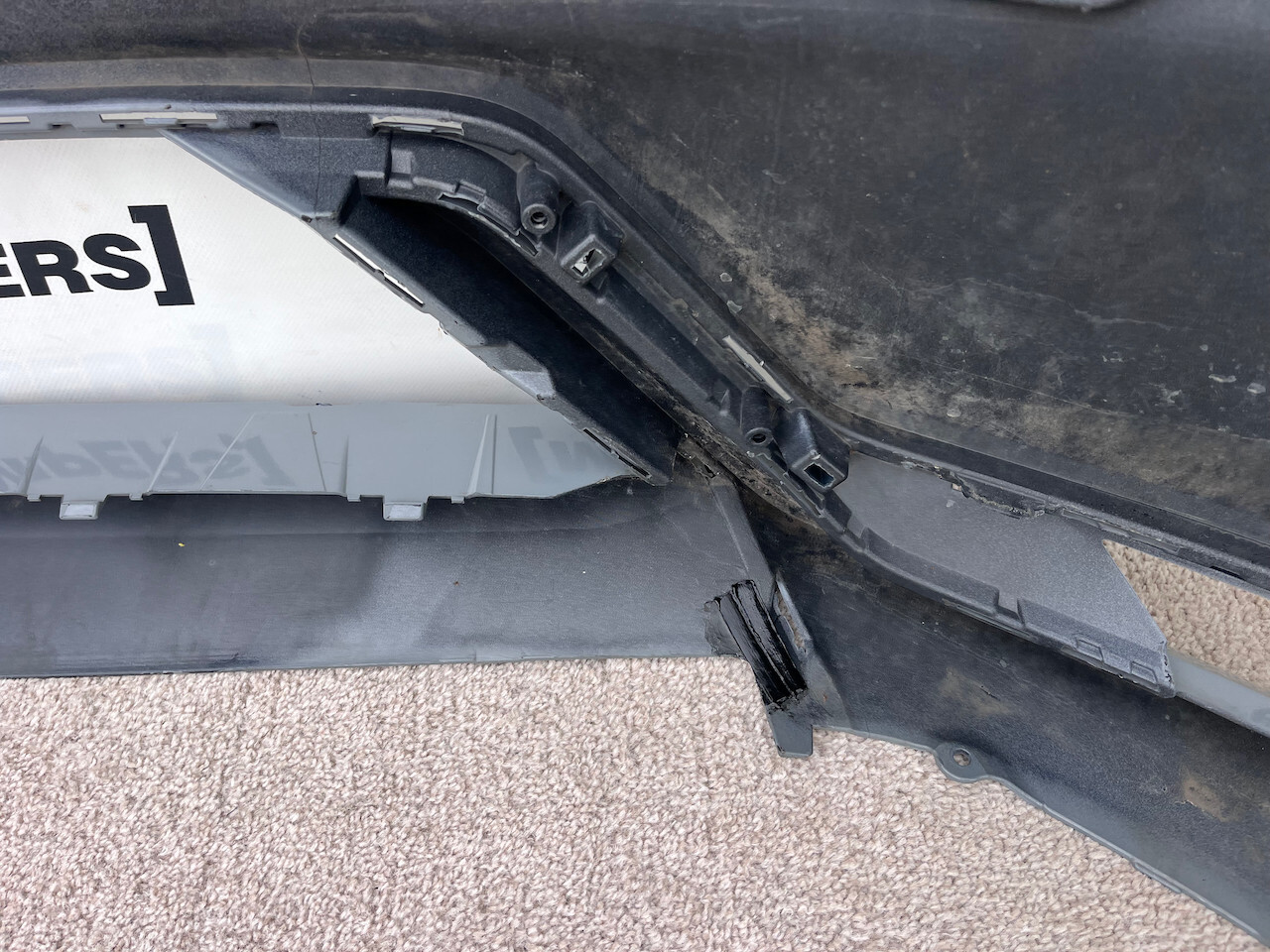 Volvo Xc60 R Design Suv Lift 2021-2024 Front Bumper 6 Pdc +jets Genuine [n365]