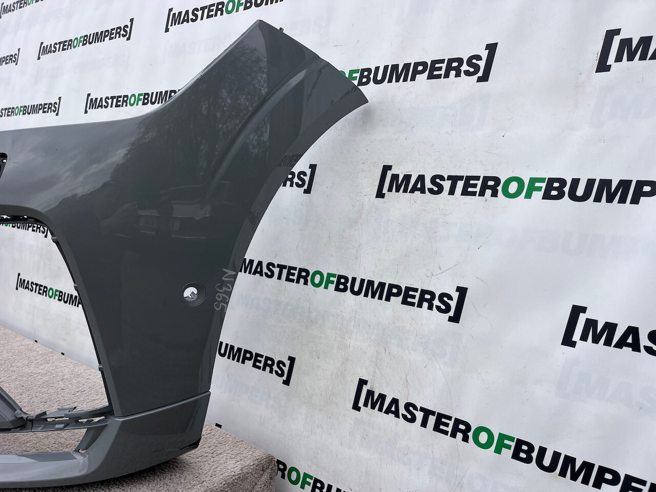 Volvo Xc60 R Design Suv Lift 2021-2024 Front Bumper 6 Pdc +jets Genuine [n365]