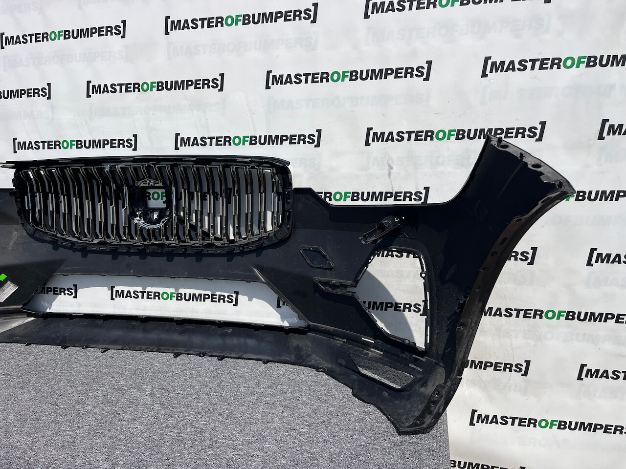 Volvo Xc60 Inscription D4 T5 2021-2024 Front Bumper 6 Pdc +jets Genuine [n325]