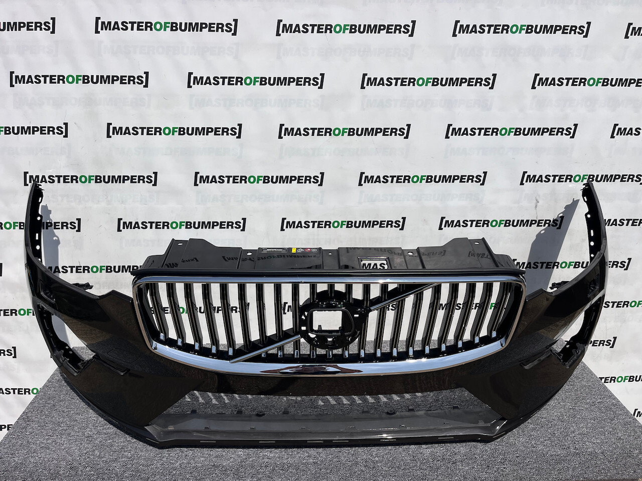 Volvo Xc60 Inscription D4 T5 2021-2024 Front Bumper 6 Pdc +jets Genuine [n325]