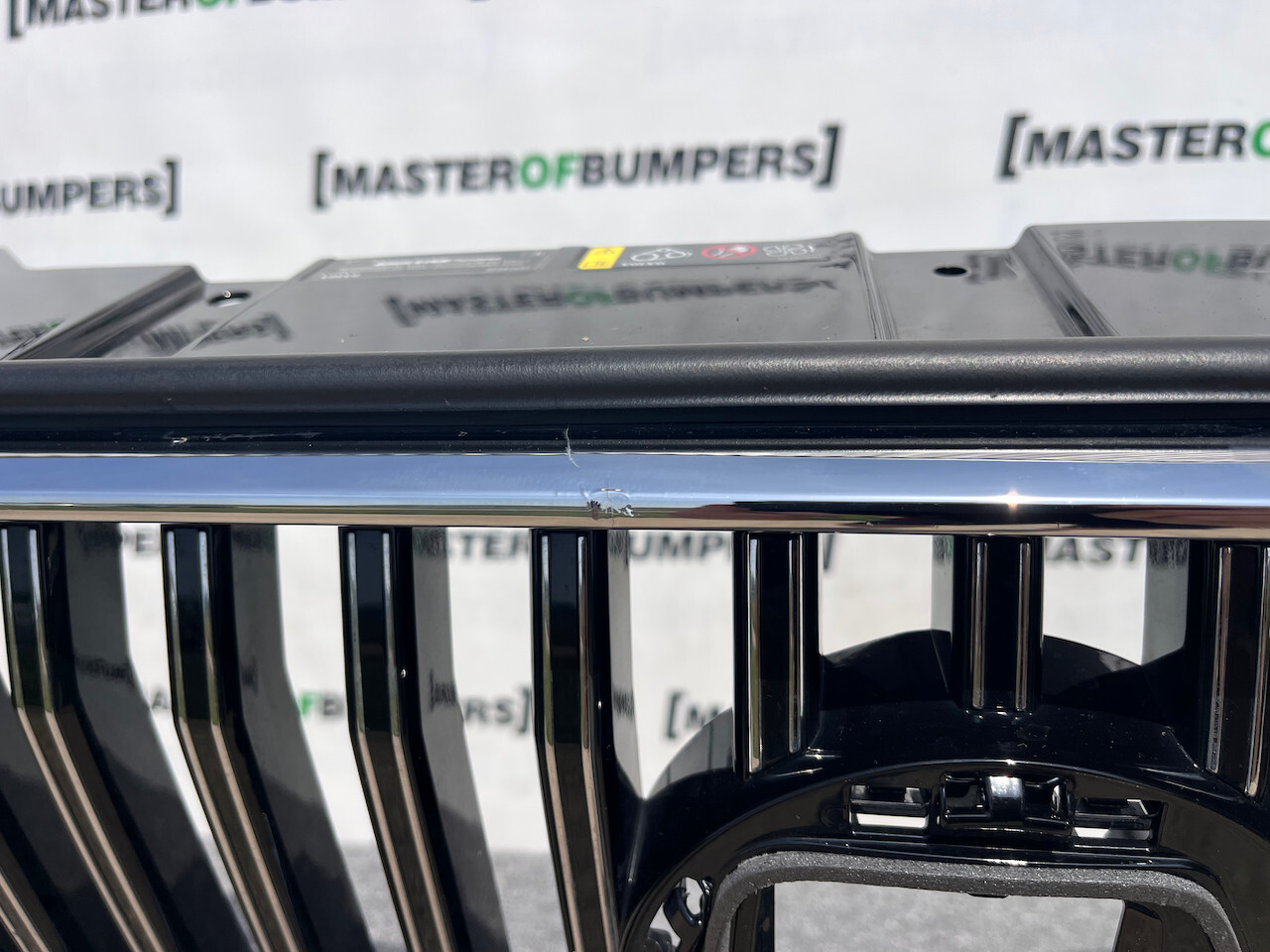 Volvo Xc60 Inscription D4 T5 2021-2024 Front Bumper 6 Pdc +jets Genuine [n325]