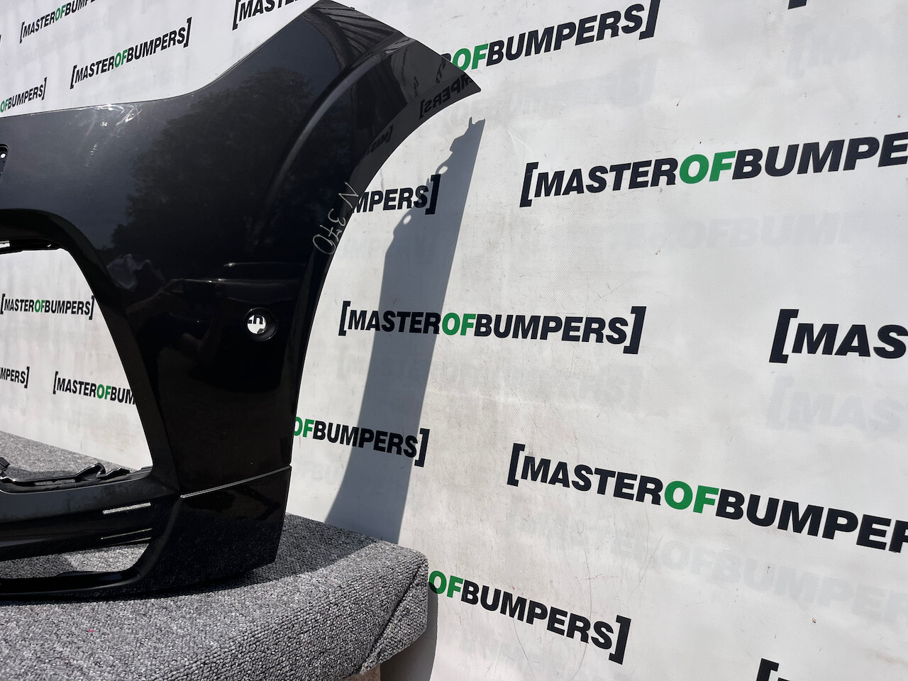 Volvo Xc60 Inscription D4 T5 2021-2024 Front Bumper 6 Pdc +jets Genuine [n325]