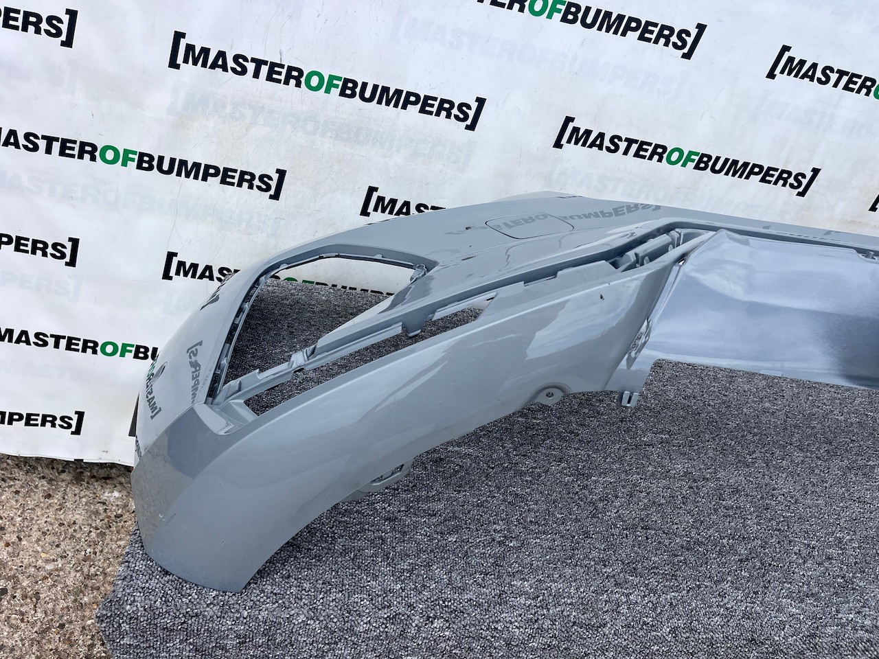 Volvo Xc60 R Design Suv Lift 2021-2024 Front Bumper 6 Pdc Genuine [n374]