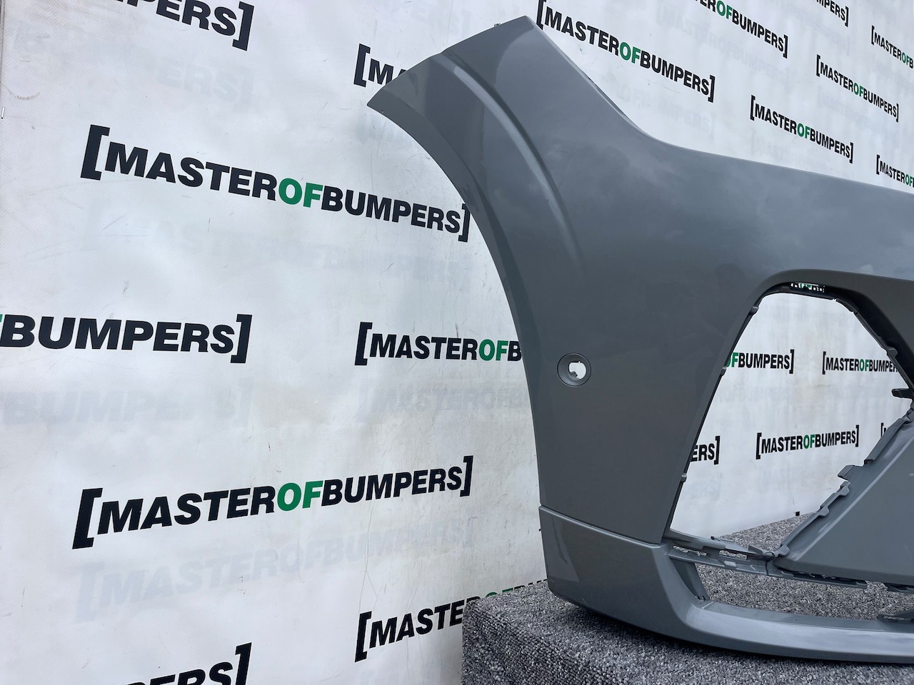 Volvo Xc60 R Design Suv Lift 2021-2024 Front Bumper 6 Pdc Genuine [n374]