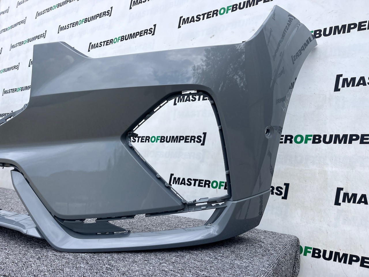 Volvo Xc60 R Design Suv Lift 2021-2024 Front Bumper 6 Pdc Genuine [n374]