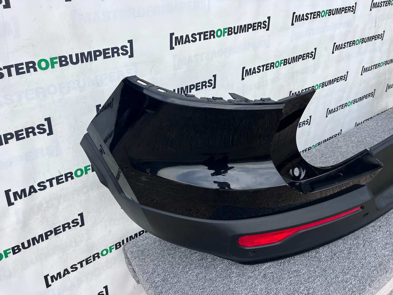 Volvo Xc40 R Design Suv 2018-2024 Rear Bumper Black 4 Pdc Genuine [n376]