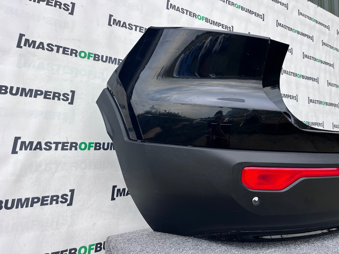 Volvo Xc40 R Design Suv 2018-2024 Rear Bumper Black 4 Pdc Genuine [n376]