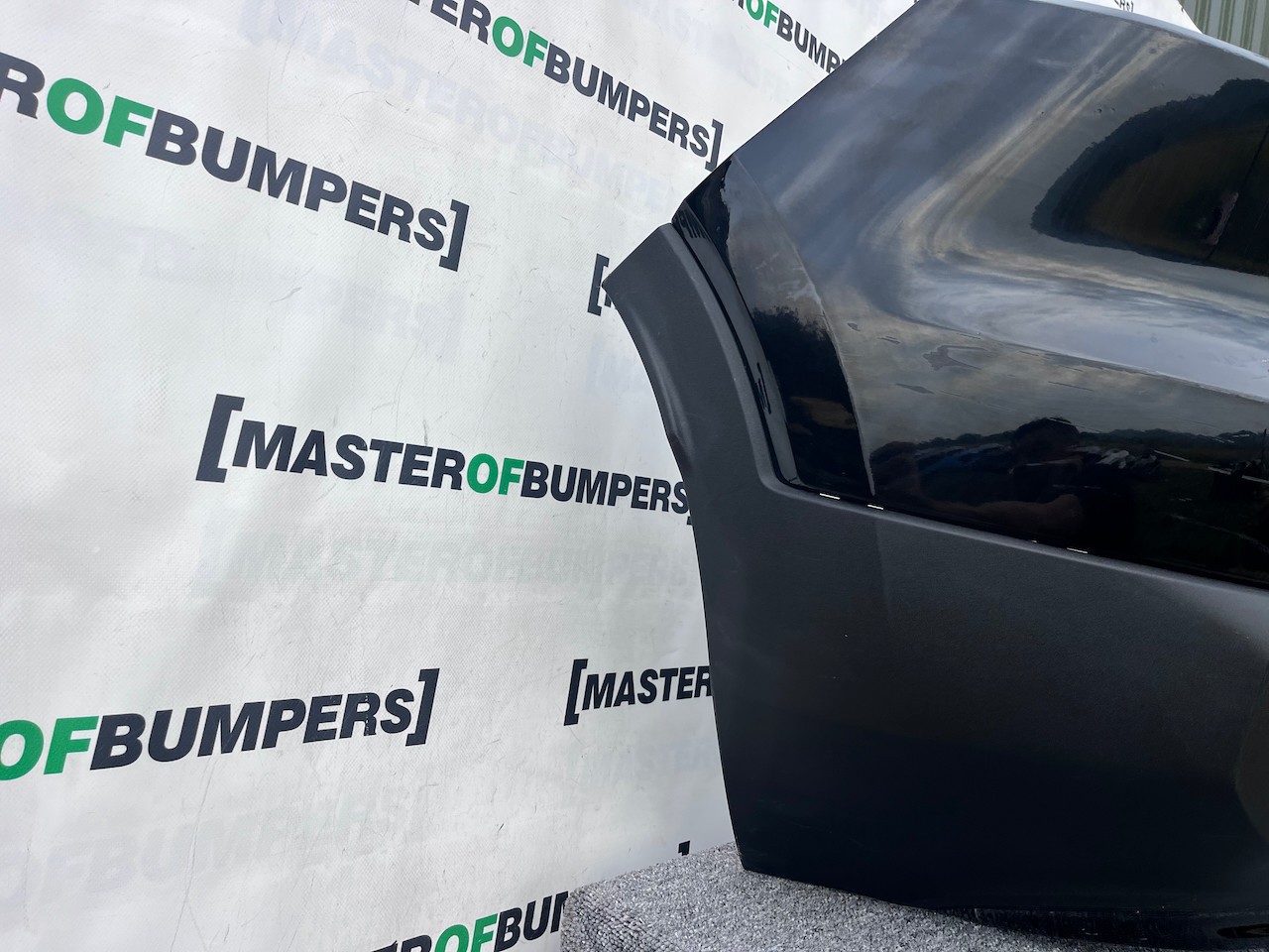 Volvo Xc40 R Design Suv 2018-2024 Rear Bumper Black 4 Pdc Genuine [n376]