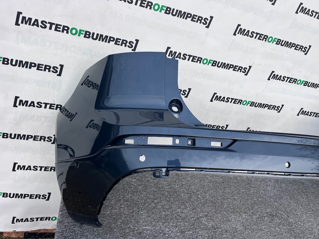 Volvo Xc60 R Design Suv Lift 2021-2024 Rear Bumper 6 Pdc Genuine [n380]