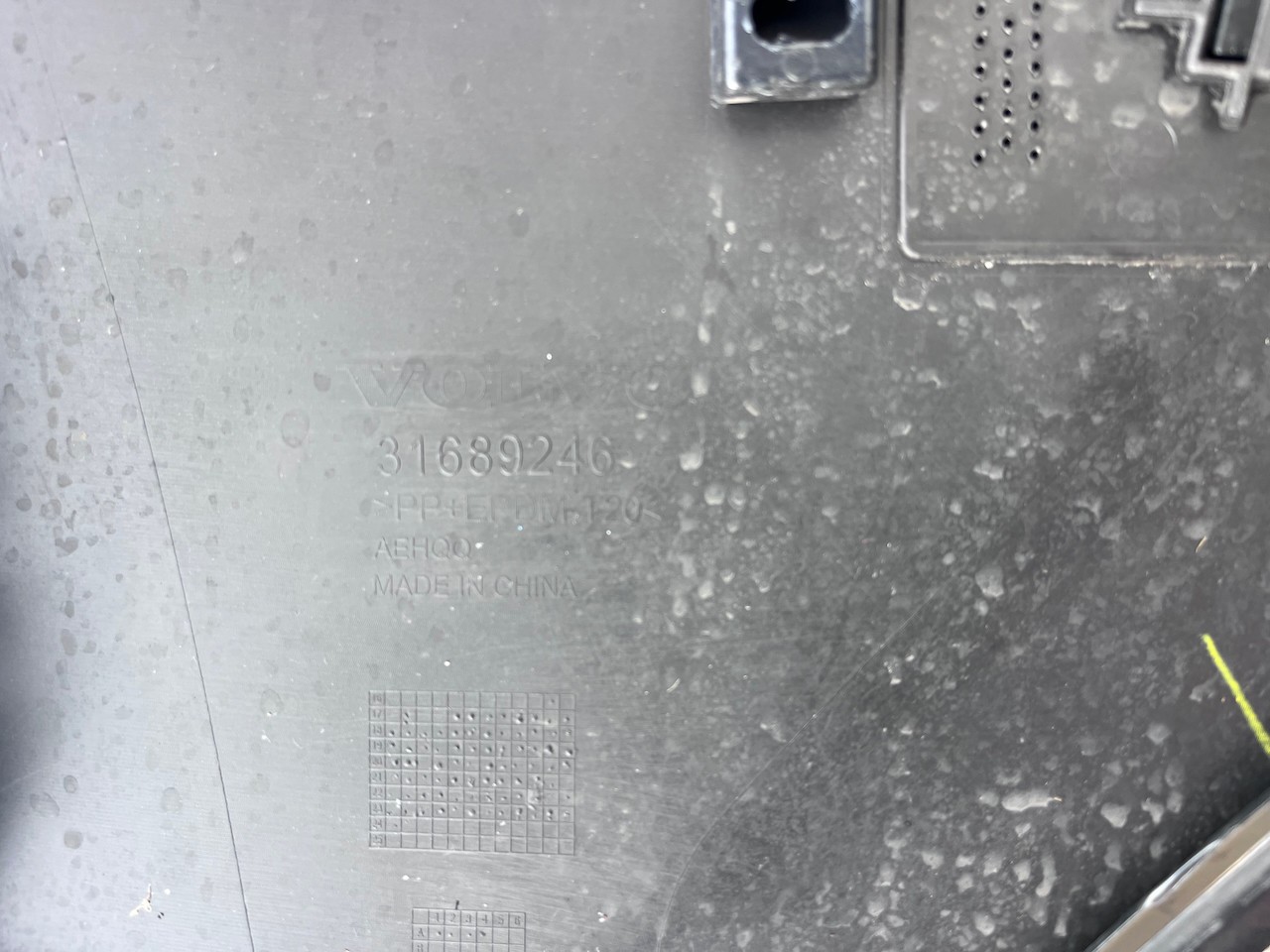 Volvo Xc60 R Design Suv Lift 2021-2024 Rear Bumper 6 Pdc Genuine [n380]