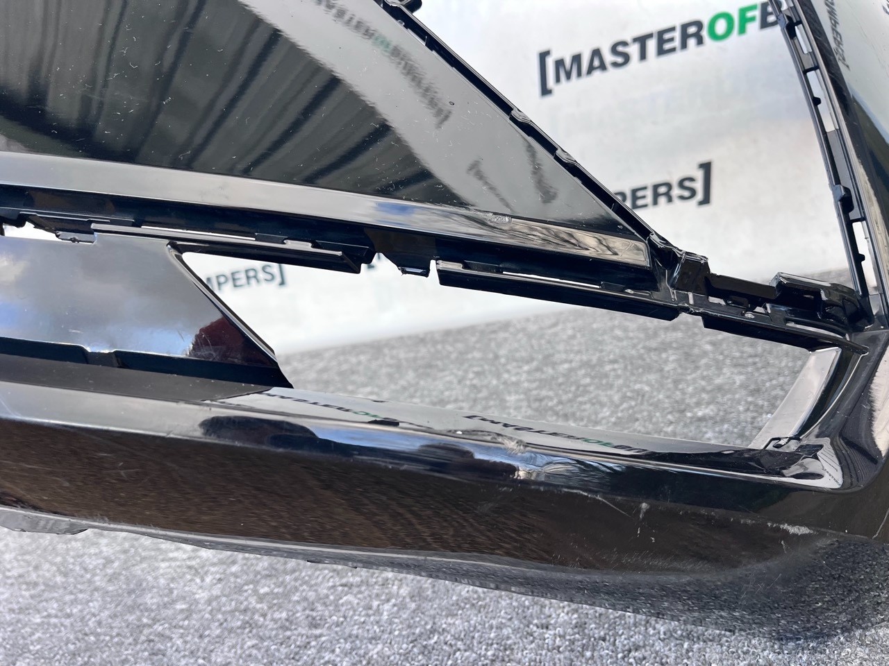 Volvo Xc60 R Design Mk2 Facelift 2021-2024 Front Bumper 6 Pdc Genuine [n390]