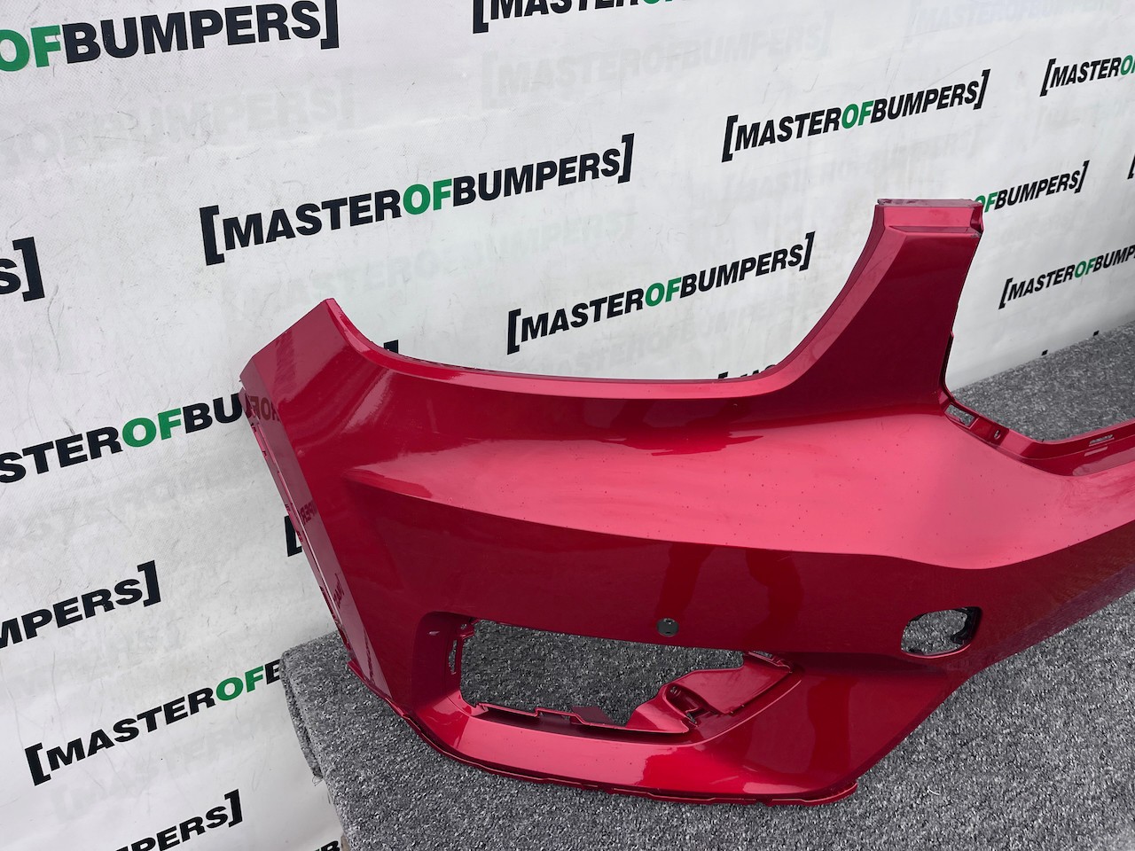 Volvo Xc40 R-design Suv 2018-2022 Front Bumper 4 Pdc No Jets Genuine [n387]