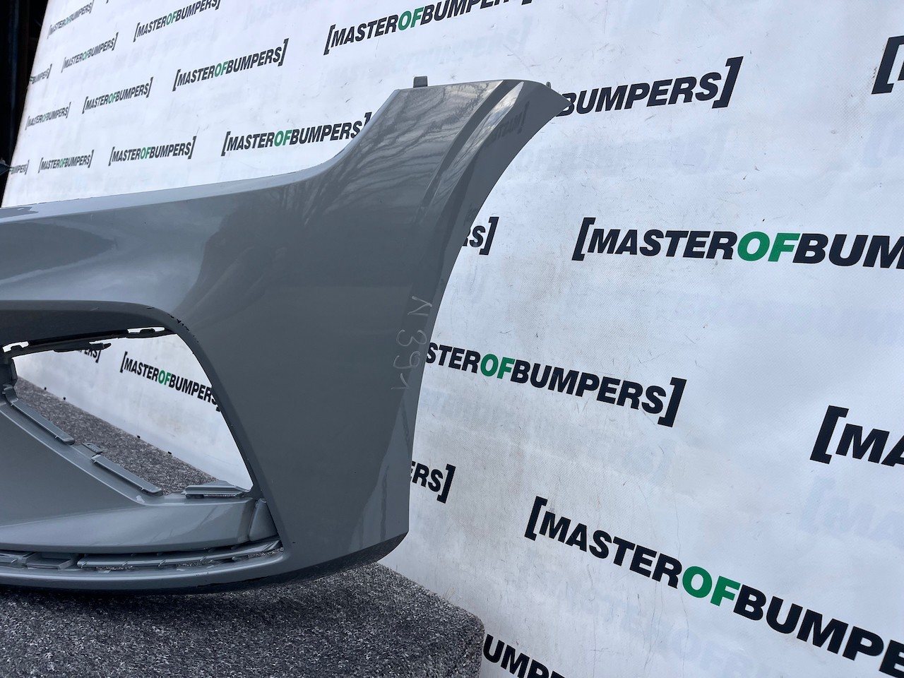 Volvo V60 S60 R Design Polestar T5 2018-2022 Front Bumper 4 Pdc Genuine [n391]