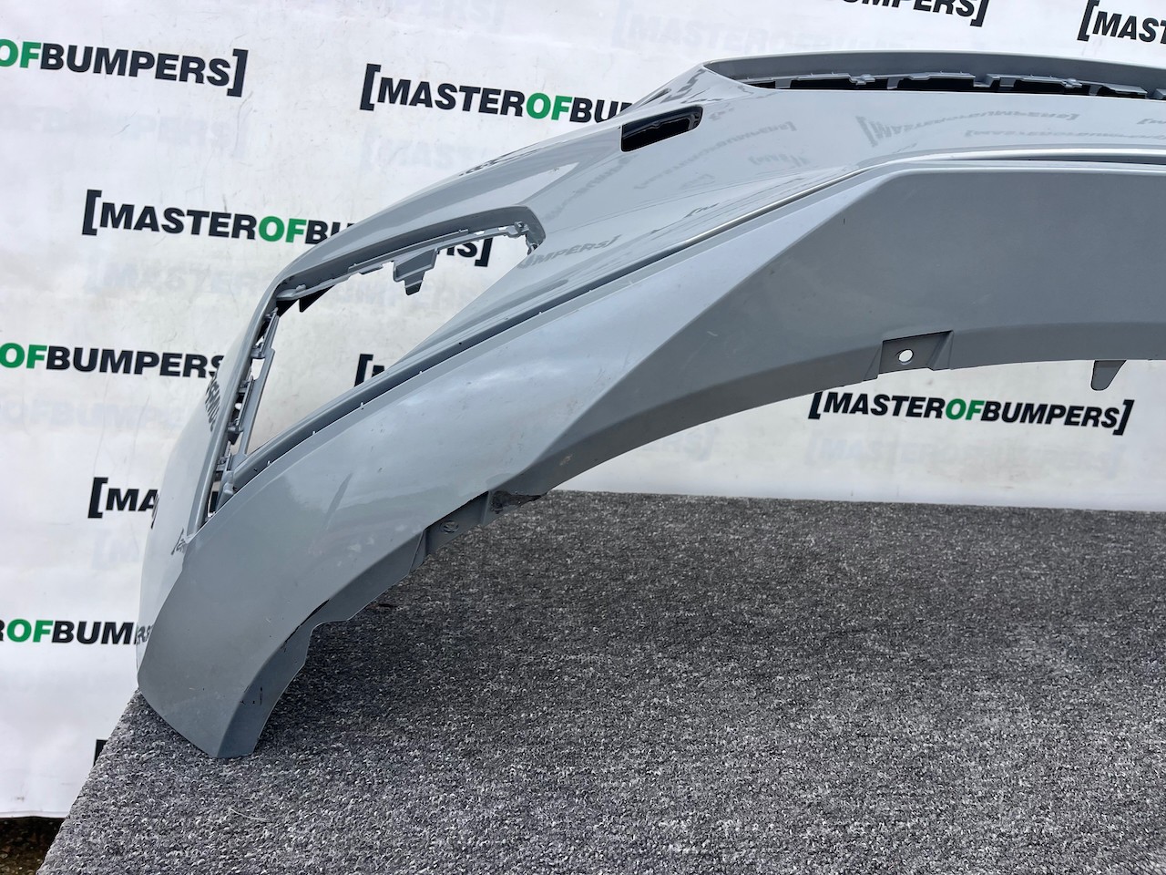 Volvo V60 S60 R Design Polestar T5 2018-2022 Front Bumper 4 Pdc Genuine [n391]