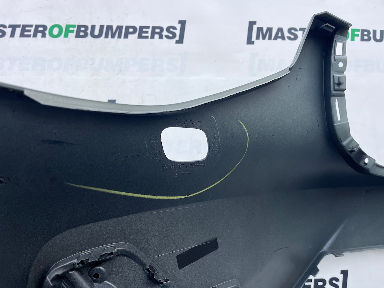 Volvo Xc40 Ultimate Phev Hybrid Lift 2022-on Front Bumper 6 Pdc Genuine [n394]