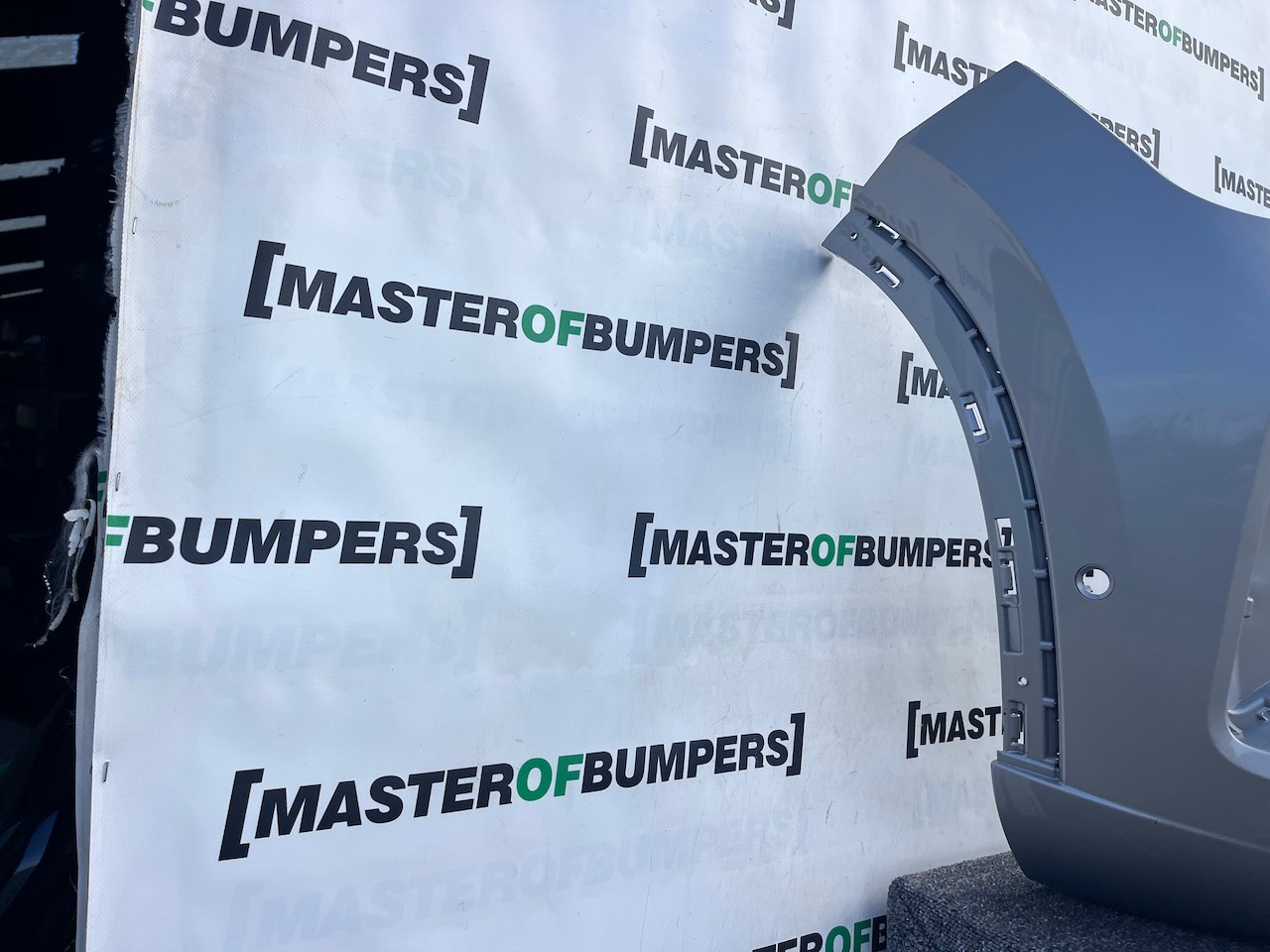 Volvo Xc90 T8 Phev Hybrid 2025-2027 Front Bumper 6 Pdc Jets Genuine [n402]