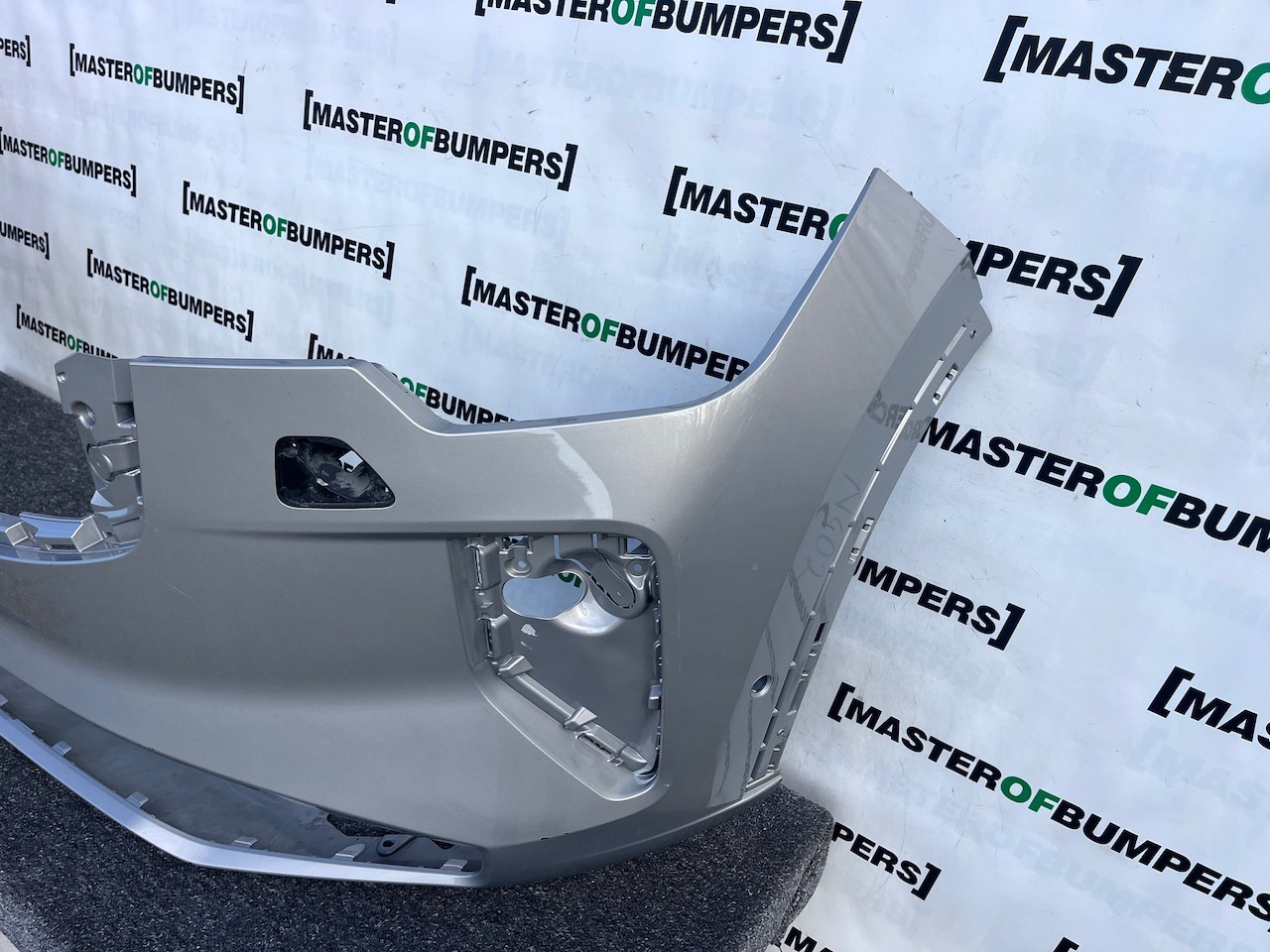 Volvo Xc90 T8 Phev Hybrid 2025-2027 Front Bumper 6 Pdc Jets Genuine [n402]