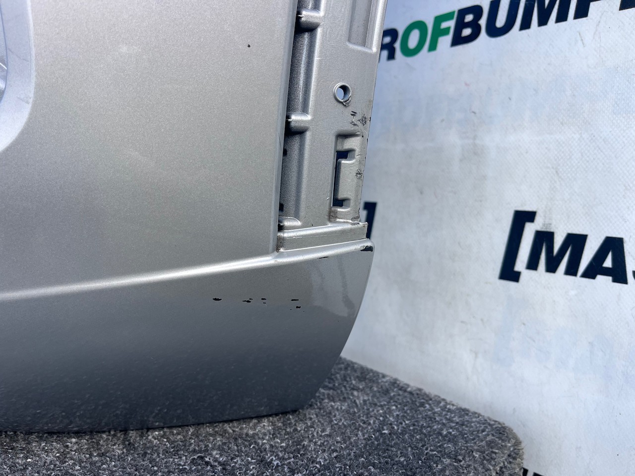 Volvo Xc90 T8 Phev Hybrid 2025-2027 Front Bumper 6 Pdc Jets Genuine [n402]