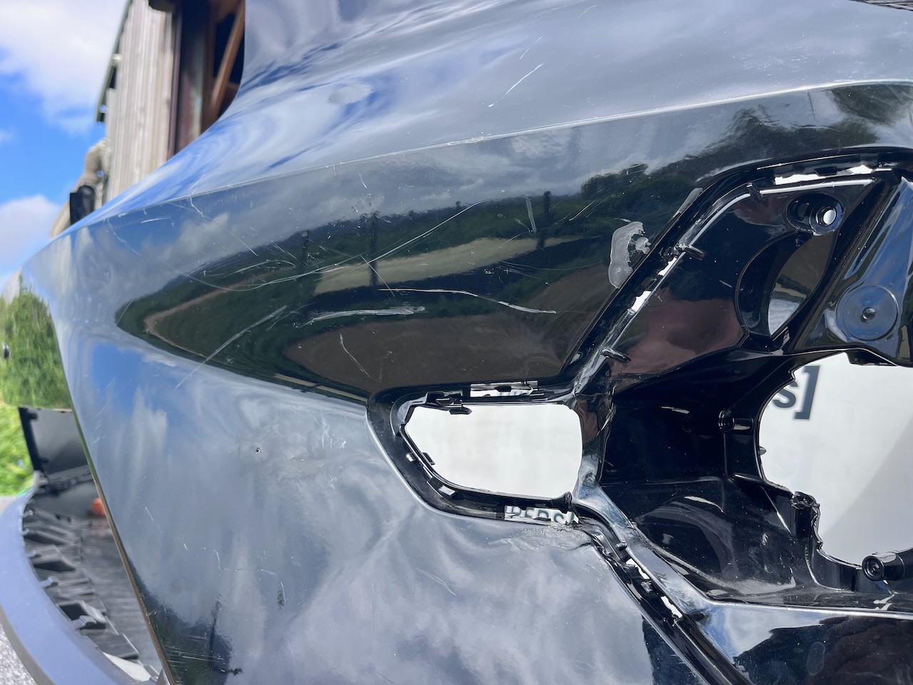 Volvo Xc40 Ultimate Phev Hybrid Lift 2022-2025 Front Bumper 4 Pdc Genuine [n409]