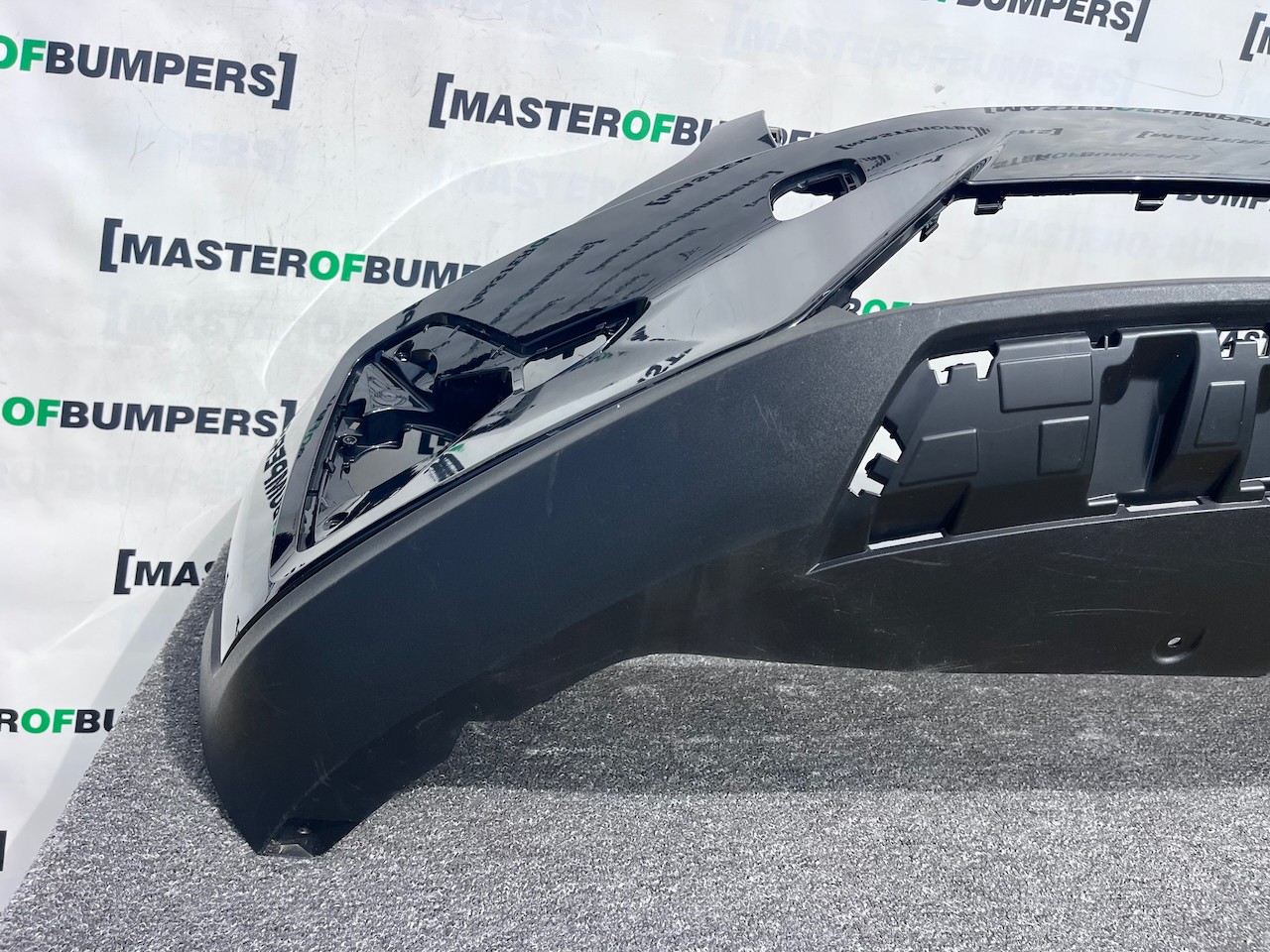 Volvo Xc40 Ultimate Phev Hybrid Lift 2022-2025 Front Bumper 4 Pdc Genuine [n409]