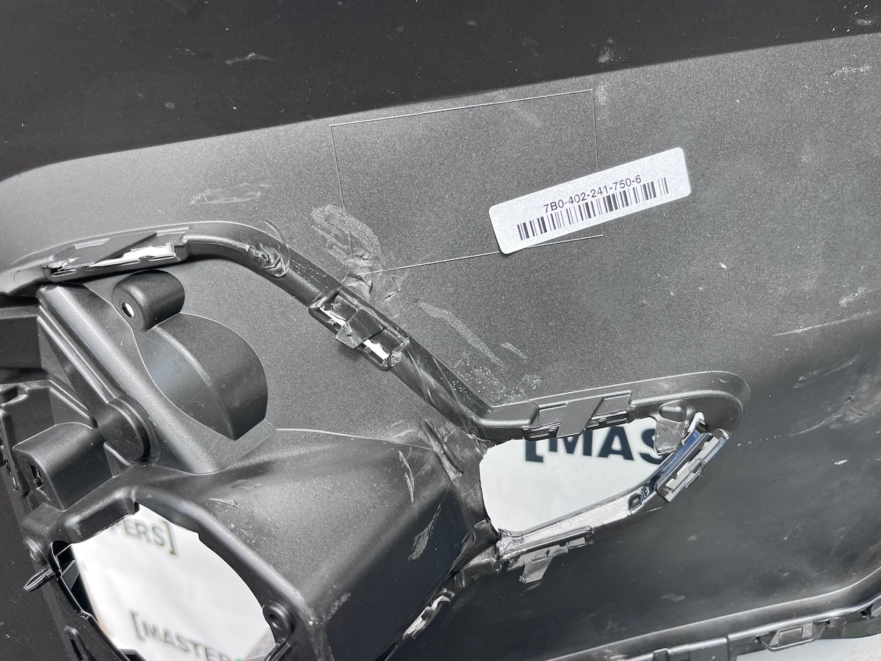 Volvo Xc40 Ultimate Phev Hybrid Lift 2022-2025 Front Bumper 4 Pdc Genuine [n409]