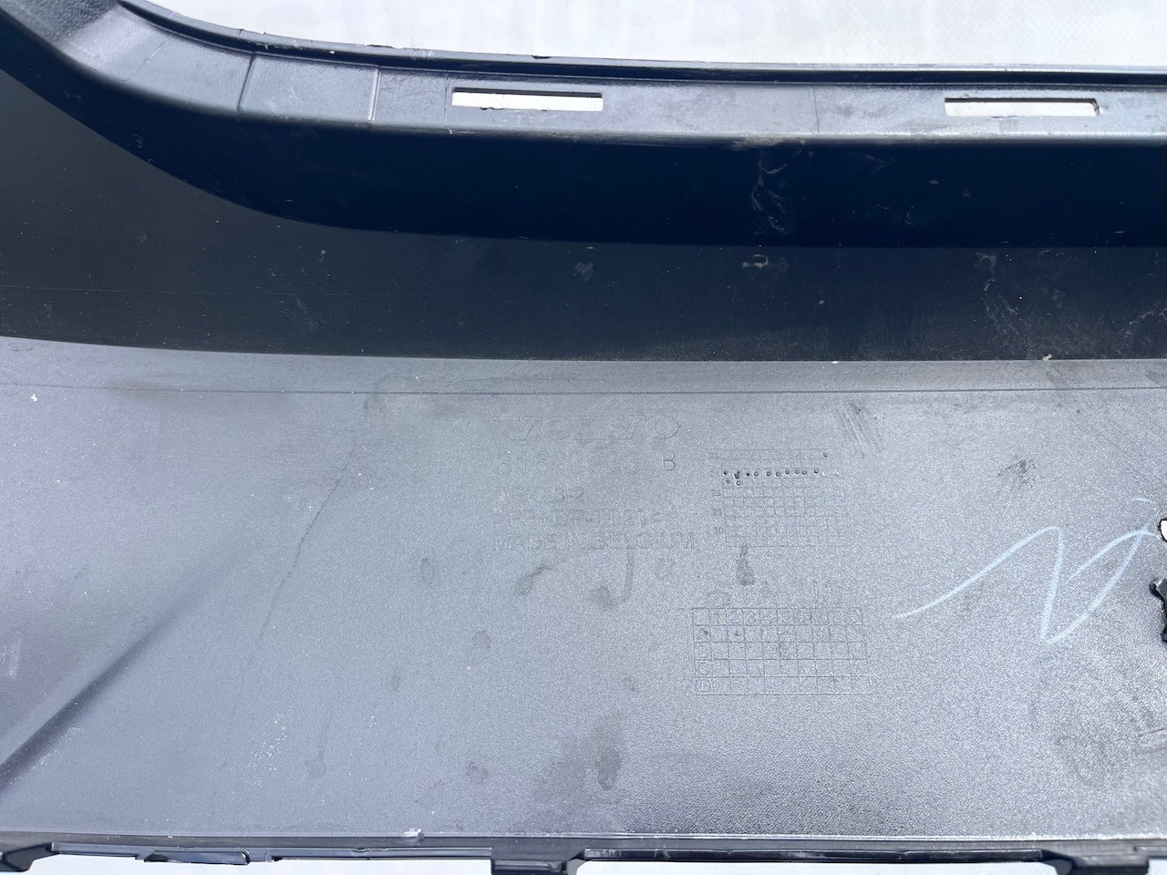 Volvo Xc40 Ultimate Phev Hybrid Lift 2022-2025 Front Bumper 4 Pdc Genuine [n409]