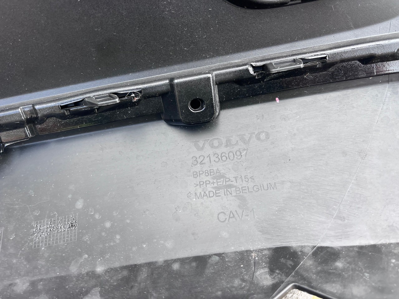 Volvo Xc40 Ultimate Phev Hybrid Lift 2022-2025 Front Bumper 4 Pdc Genuine [n409]