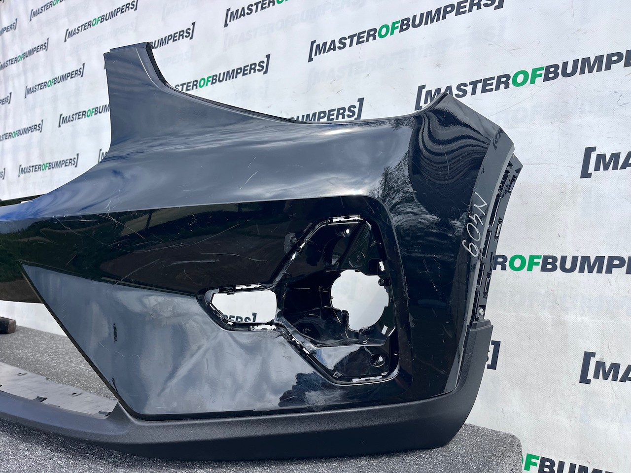 Volvo Xc40 Ultimate Phev Hybrid Lift 2022-2025 Front Bumper 4 Pdc Genuine [n409]