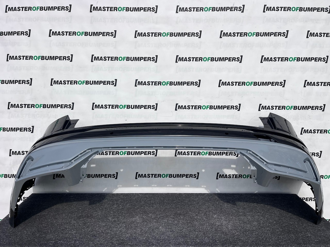 Volvo Xc60 R Design Suv Lift 2021-2025 Rear Bumper 4 Pdc Genuine [n412]