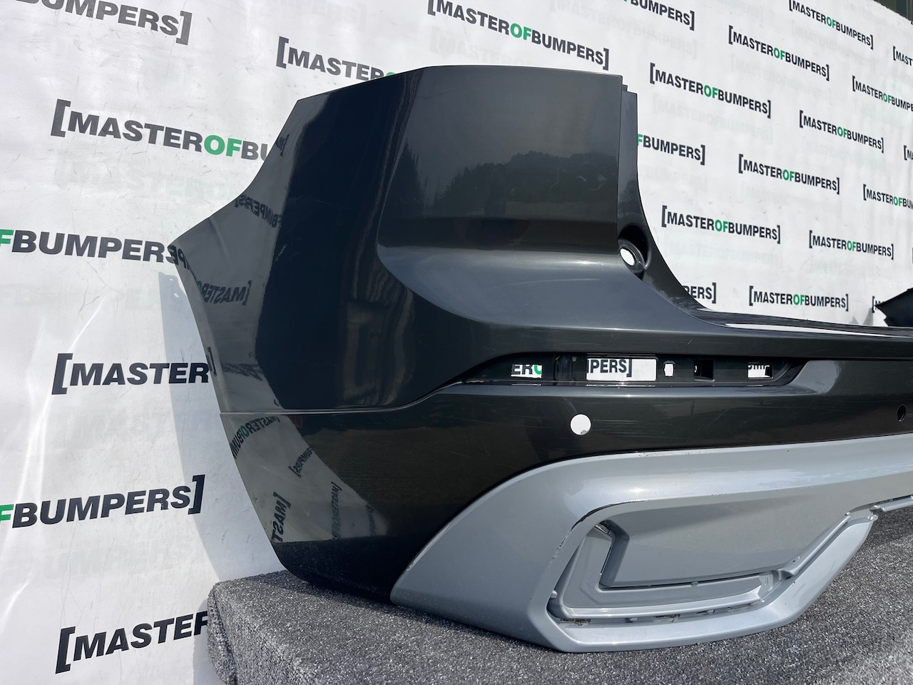 Volvo Xc60 R Design Suv Lift 2021-2025 Rear Bumper 4 Pdc Genuine [n412]