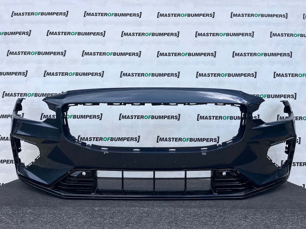 Volvo V60 S60 R Design Saloon Estate 2018-2022 Front Bumper 4 Pdc Genuine [n430]