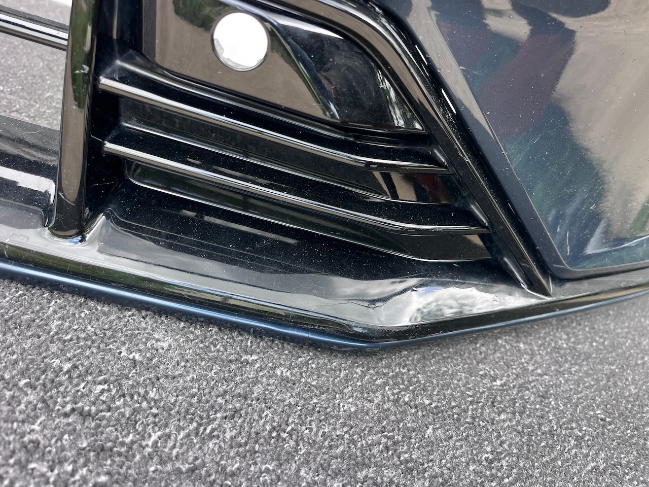 Volvo V60 S60 R Design Saloon Estate 2018-2022 Front Bumper 4 Pdc Genuine [n430]