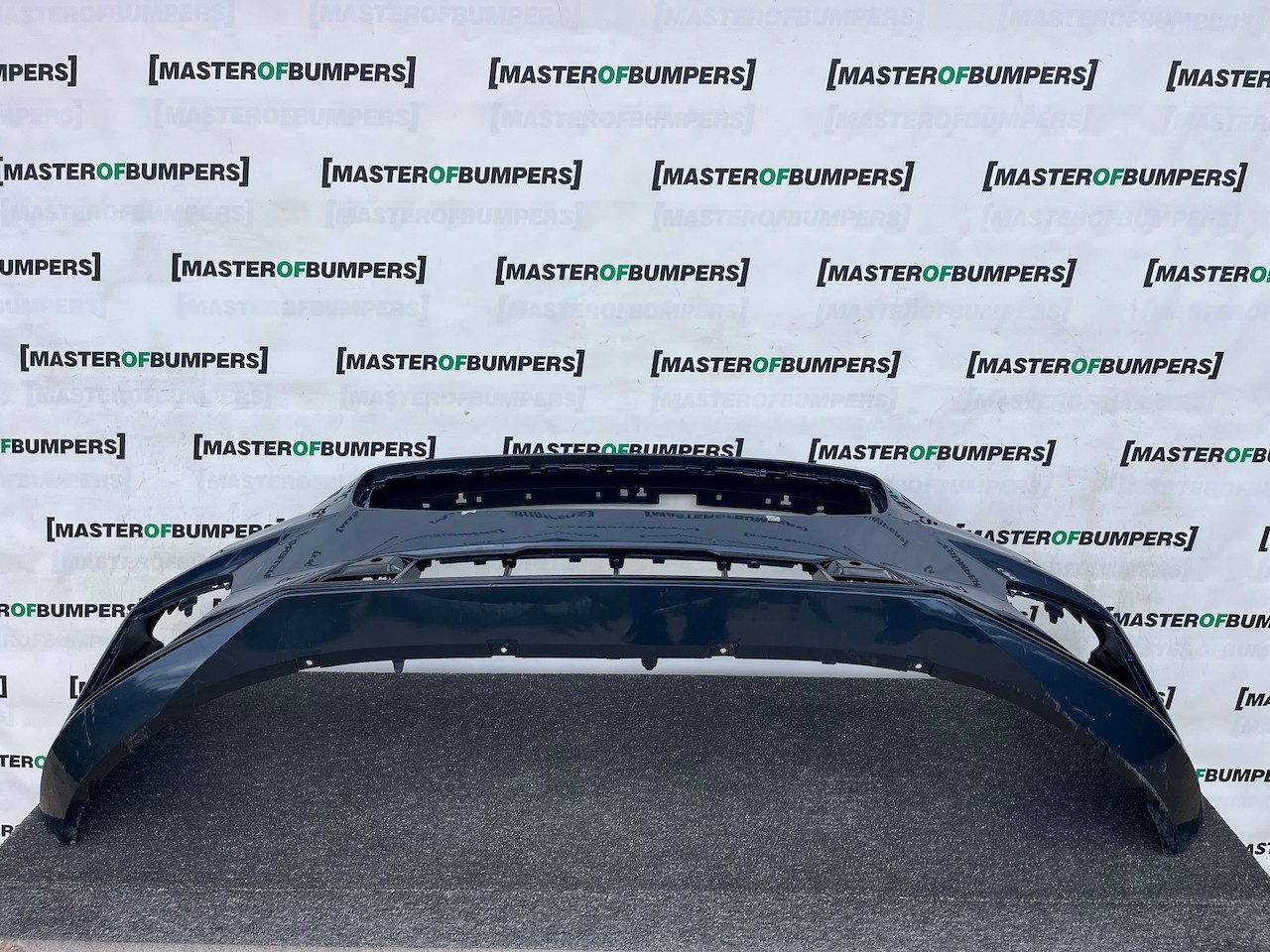 Volvo V60 S60 R Design Saloon Estate 2018-2022 Front Bumper 4 Pdc Genuine [n430]