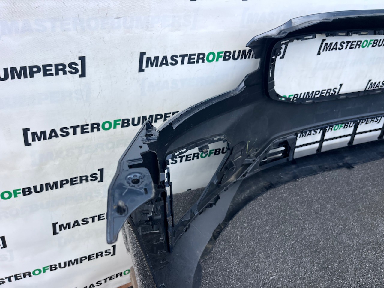 Volvo V60 S60 R Design Saloon Estate 2018-2022 Front Bumper 4 Pdc Genuine [n430]