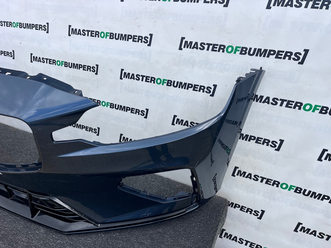 Volvo V60 S60 R Design Saloon Estate 2018-2022 Front Bumper 4 Pdc Genuine [n430]