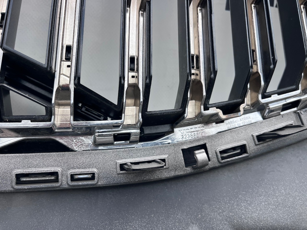 Volvo Xc60 Inscription Suv Lift 2021-2024 Front Bumper 6 Pdc Genuine [n435]