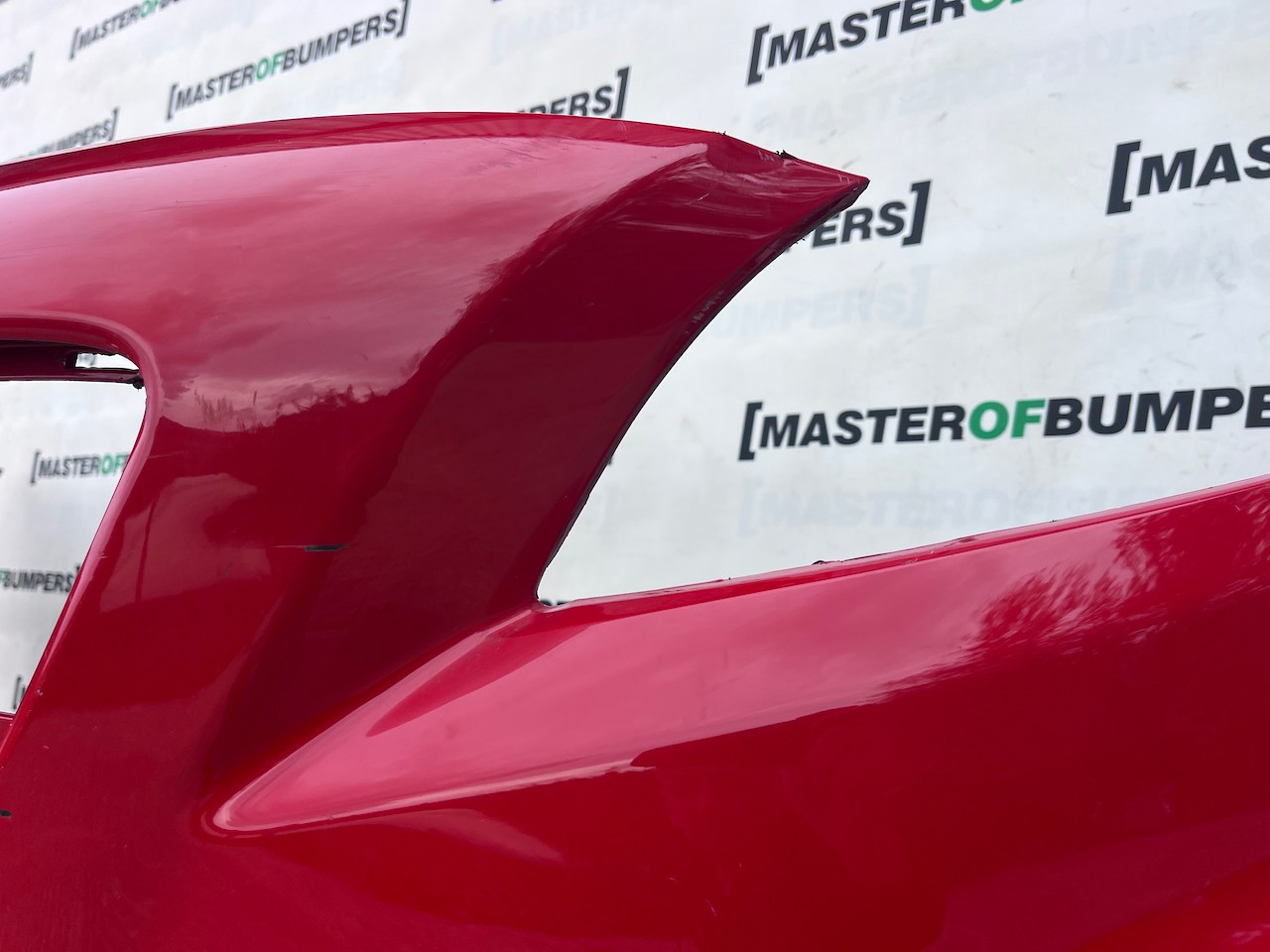 Volvo V40 R Design Hatchback 2012-2018 Front Bumper 4 Pdc Jets Genuine [n445]