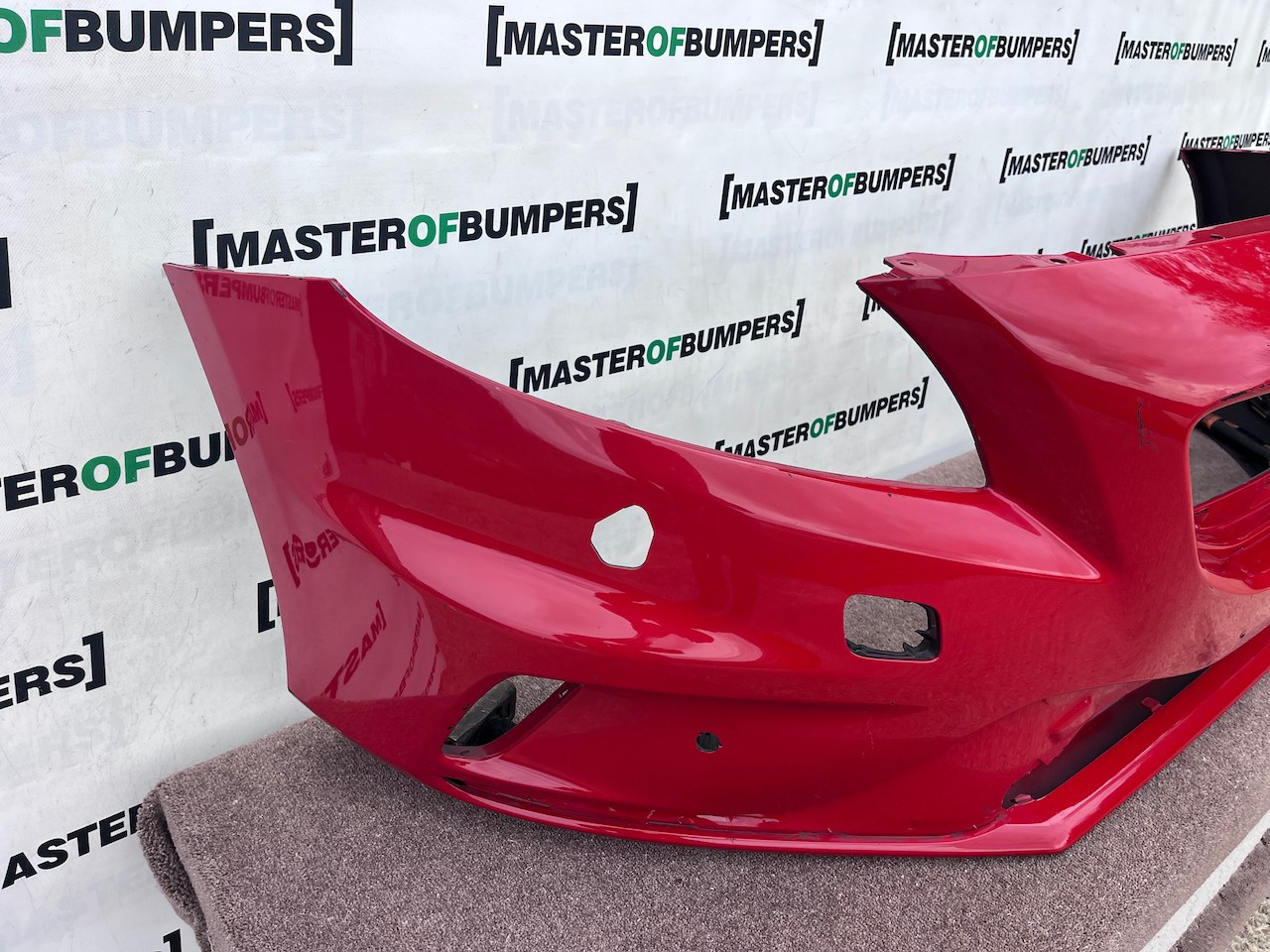 Volvo V40 R Design Hatchback 2012-2018 Front Bumper 4 Pdc Jets Genuine [n445]