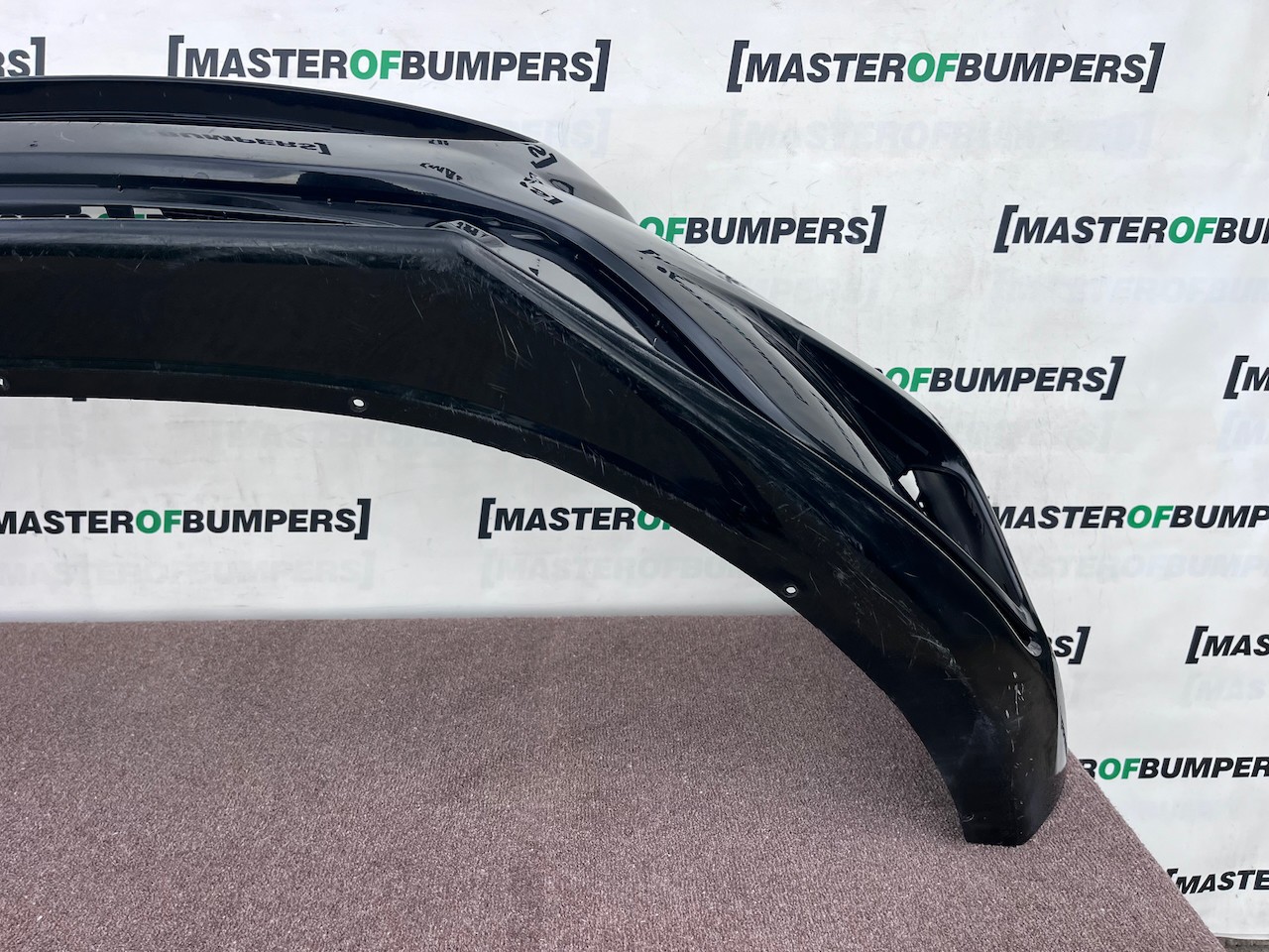 Volvo V40 R Design Hatchback 2012-2018 Front Bumper 4 Pdc Jets Genuine [n447]