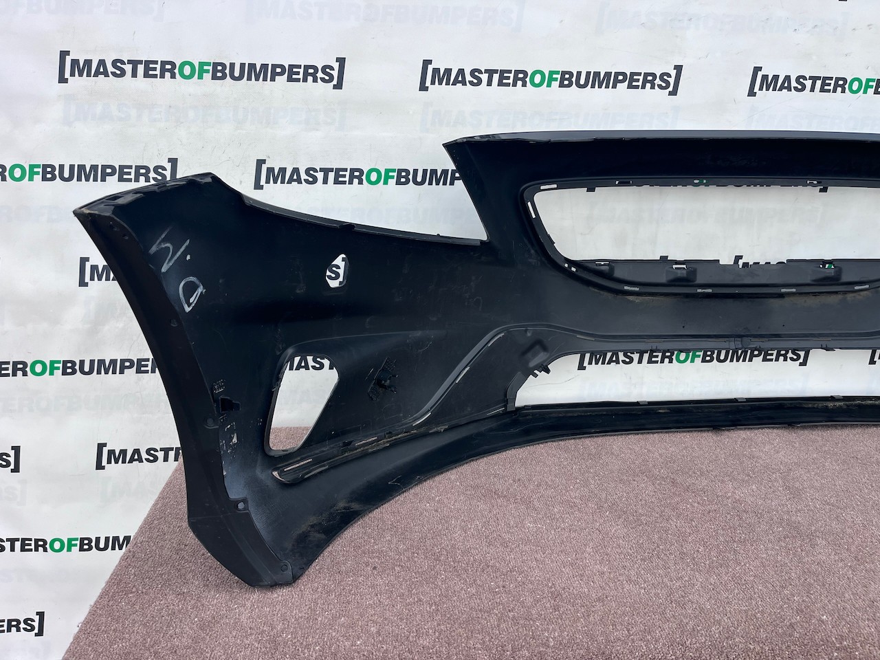 Volvo V40 R Design Hatchback 2012-2018 Front Bumper 4 Pdc Jets Genuine [n447]