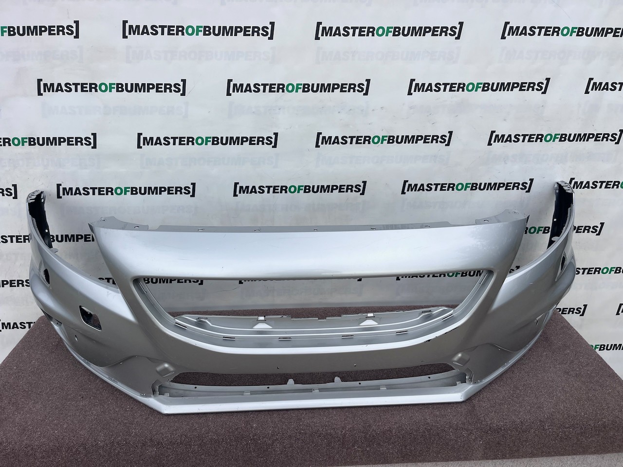 Volvo V40 R Design Hatchback 2012-2018 Front Bumper 6 Pdc Jets Genuine [n448]