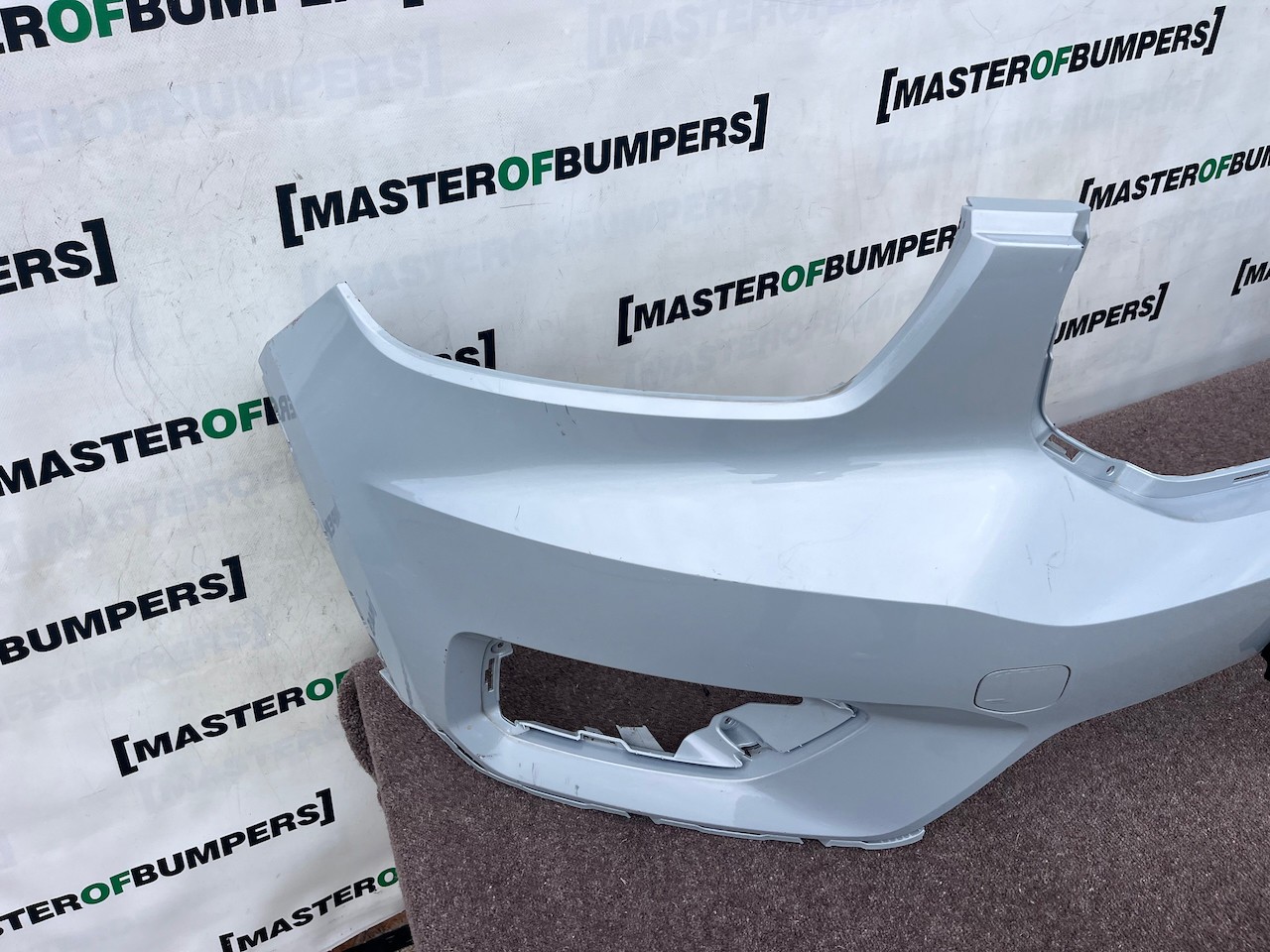 Volvo Xc40 Inscription R-design 2018-2022 Front Bumper Genuine [n455]