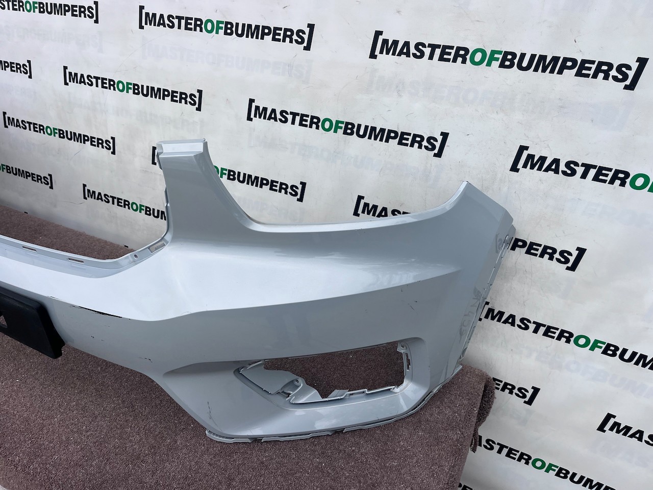 Volvo Xc40 Inscription R-design 2018-2022 Front Bumper Genuine [n455]